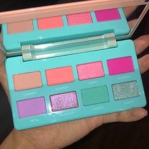 Artist Couture - ethereal bloom palette